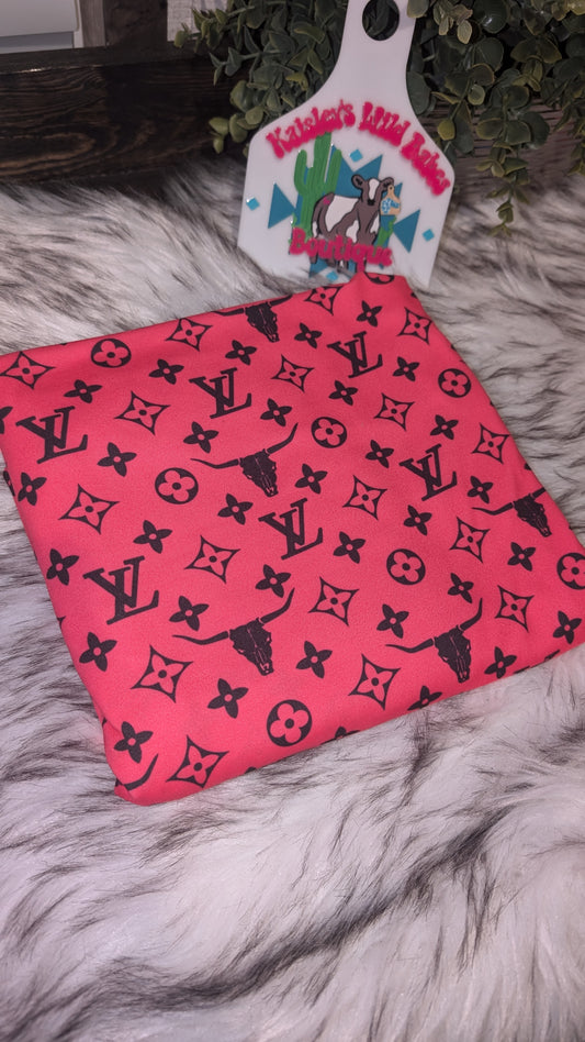 18m off shoulder Leo